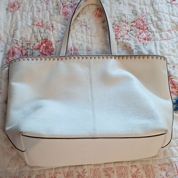 Kate Spade  - Picture 9 of 9